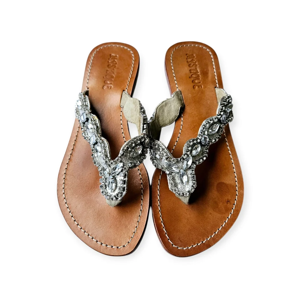 Mystique Boutique Rhinestone Beaded Leather Flip Flop Sandals Size 6 - Picture 1 of 9